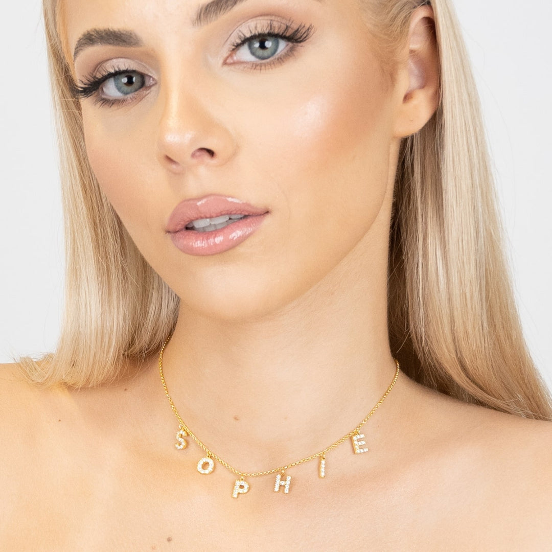 Collar Lustrous Letter Luxe